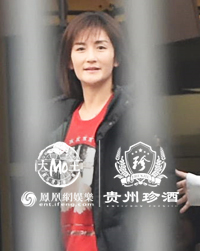 谢娜一脸苍白
